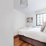 Avida Lettings - Modern Apartment Close To Westfield And Notting Hill