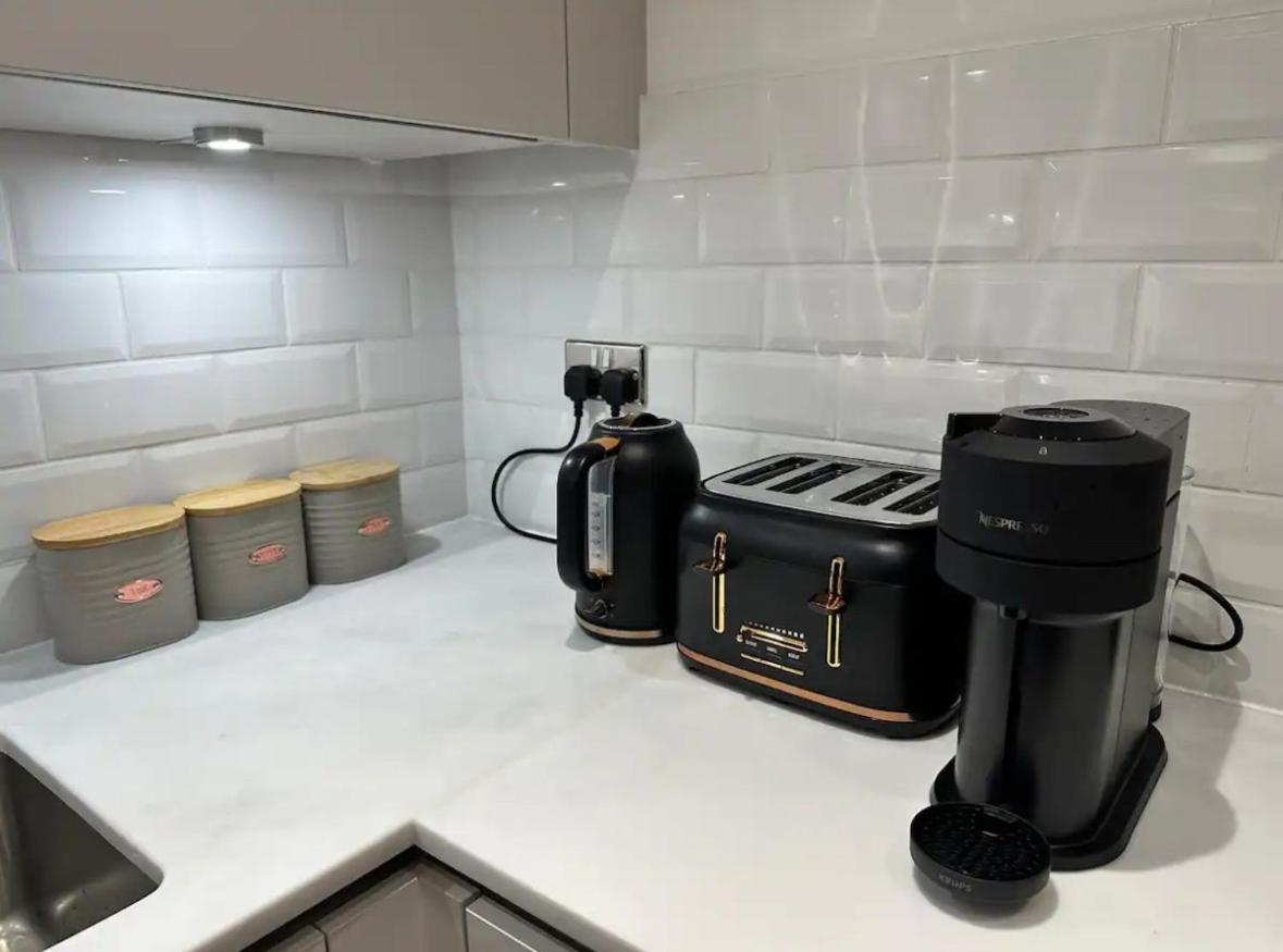 Appartamento Avida Lettings - Modern Close To Westfield And Notting Hill