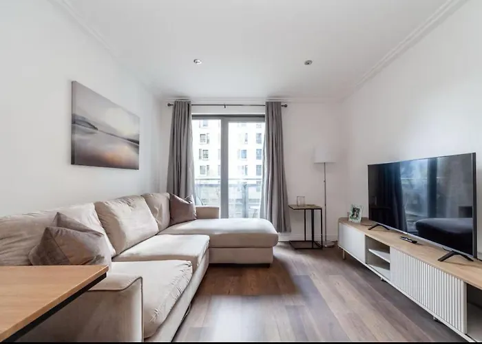 Avida Lettings - Modern Apartment Close To Westfield And Notting Hill